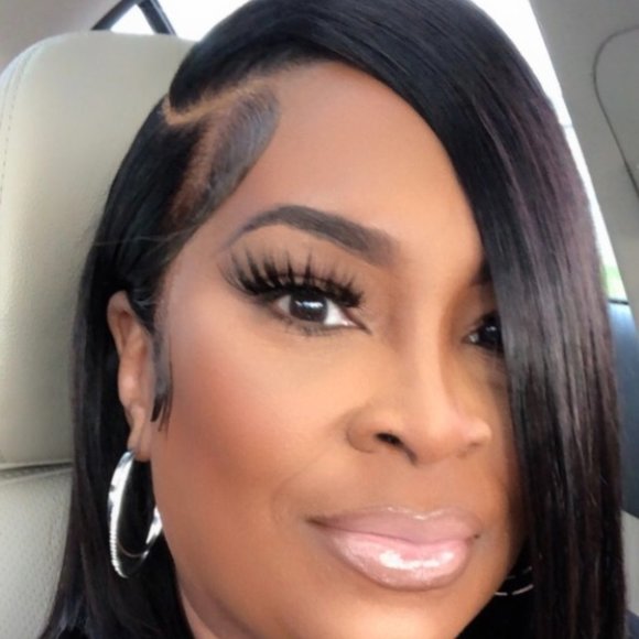 Meet your Posher, Antoinette - Picture 1 of 3